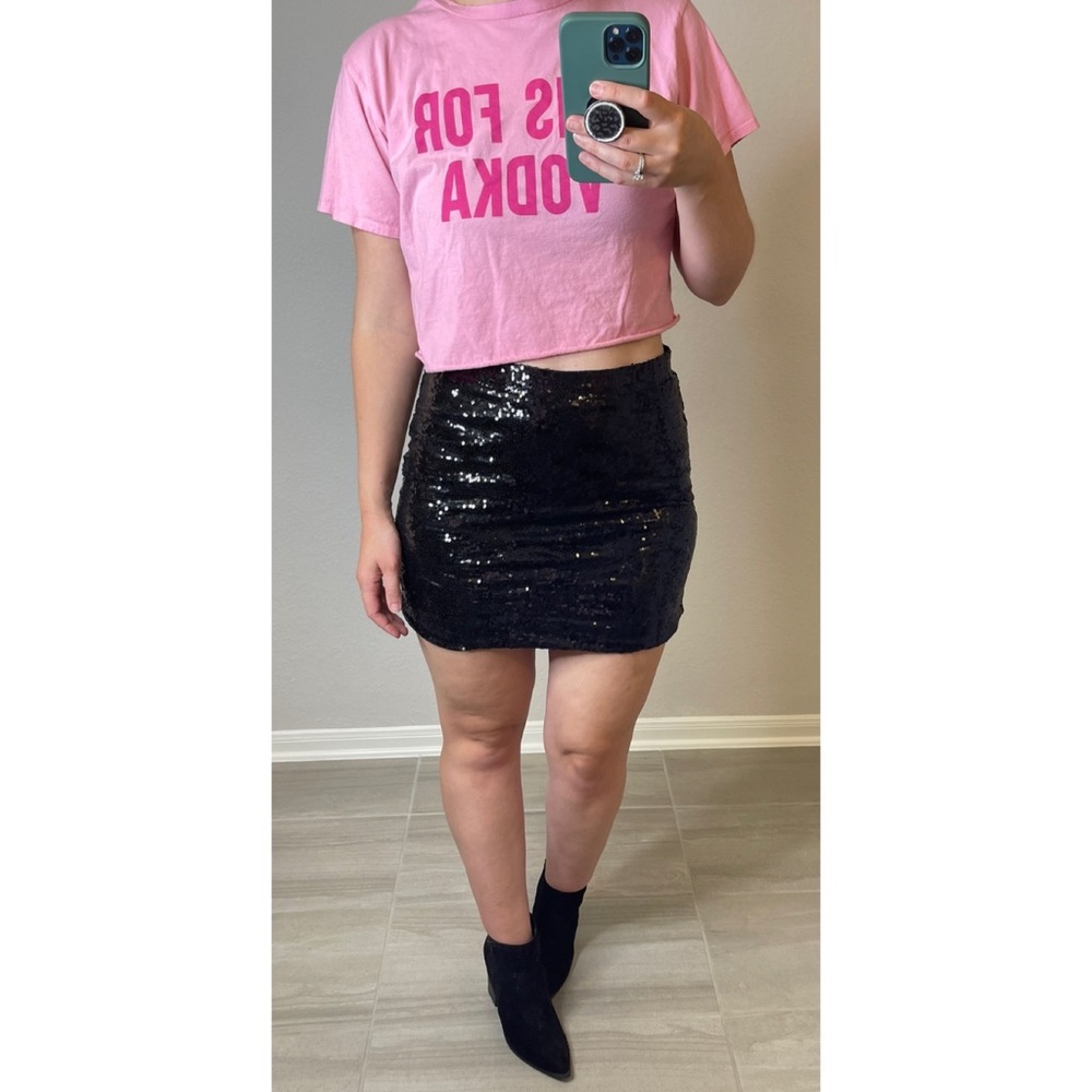 Full sequence sparkly black skirt- size Large